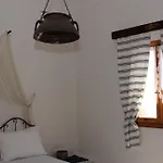 Σπίτι διακοπών Traditional House By The Αγία Θεοδότη