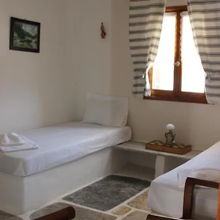 Traditional House By The Casa de Férias Agia Theodoti