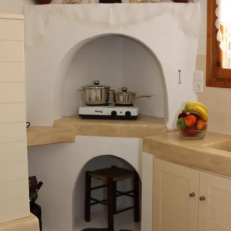 Traditional House By The Semesterbostad *