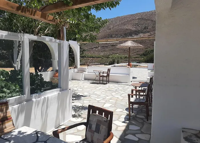 Traditional House By The * Ajía Theodóti