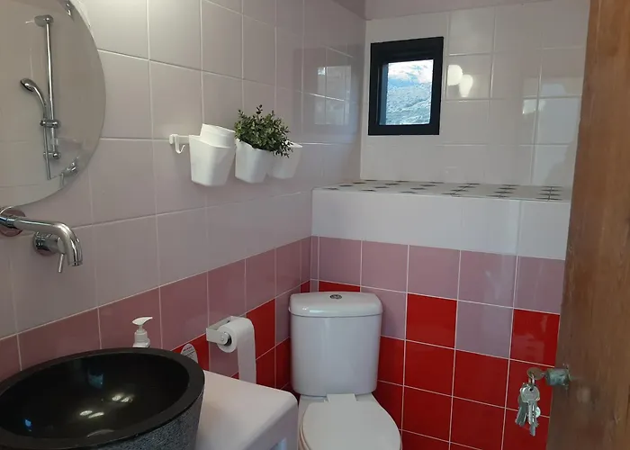 Traditional House By The * Ajía Theodóti