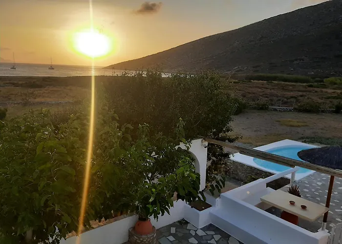 Nyaraló Traditional House By The *