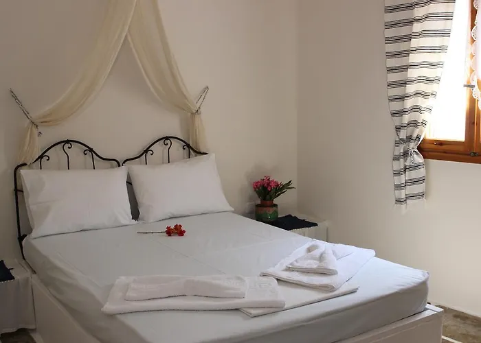 Traditional House By The Nyaraló