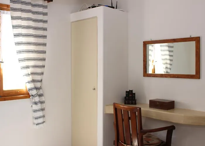 Nyaraló Traditional House By The *